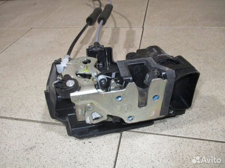 Замок двери задней правой Chevrolet Spark 3