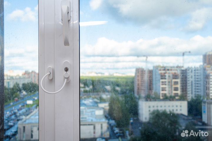Москитные сетки. Ремонт пластиковых окон и дверей