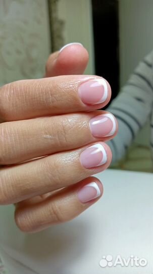 Маникюр, педикюр, наращивание ногтей