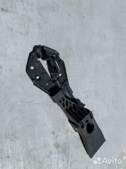 Крюк капота audi a6 c7 замок а6 с7