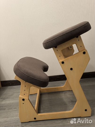 Ортопедический стул для школьника