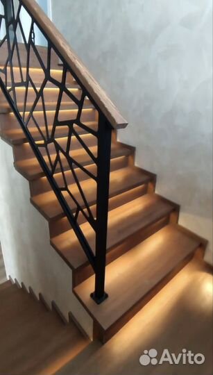 Деревянная лестница. Различные породы дерева