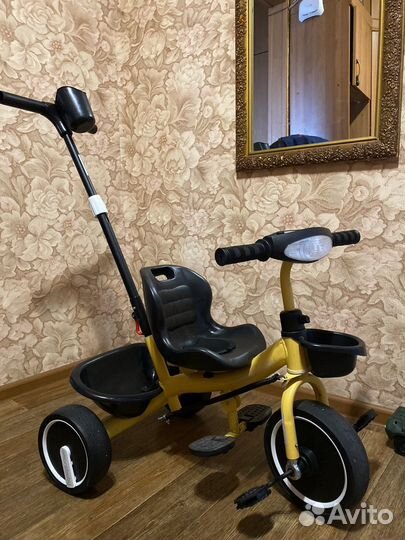 Детский велосипед с родительской ручкой