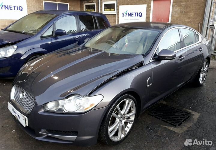 Разбирается jaguar XF 2010 г. 3.0 306DT