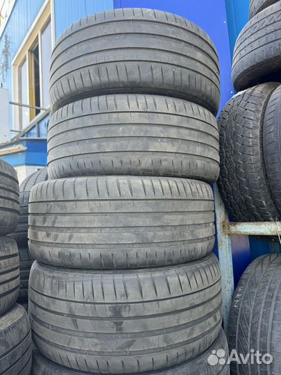 Michelin Pilot Sport 4 245/40 R18 97Y