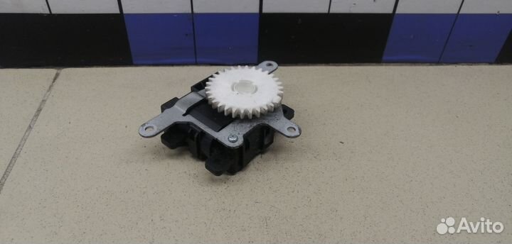 Моторчик заслонки отопителя RAV 4 2013