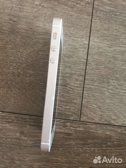 Телефон iPhone 5s