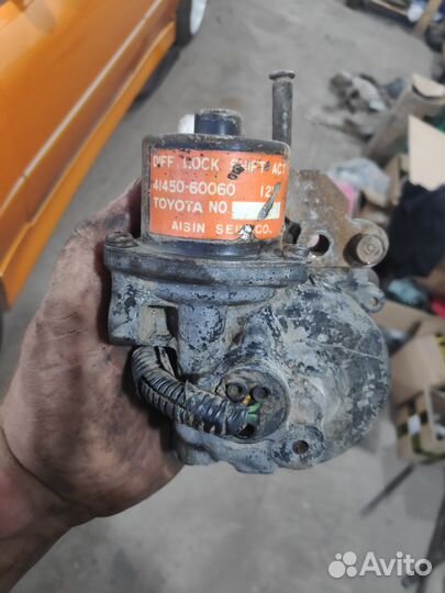 Моторчик блокировки моста land cruiser 41450-60060