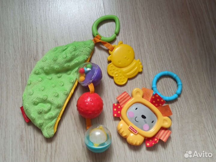 Погремушки fisher price