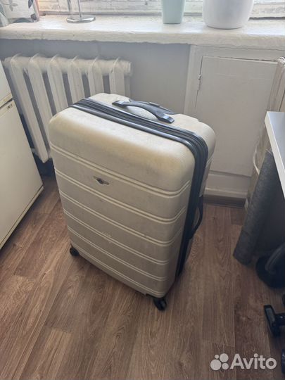 Чемодан на колесах