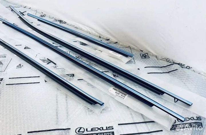 Молдинг двери хром двери Toyota camry 70