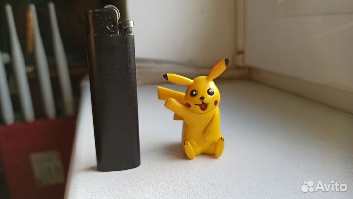 Пикачу покемон фигурка
