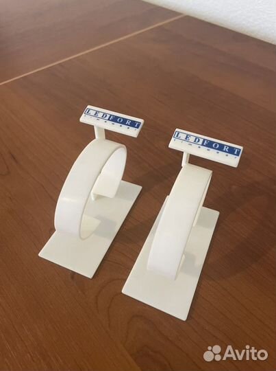 Подставки для часов