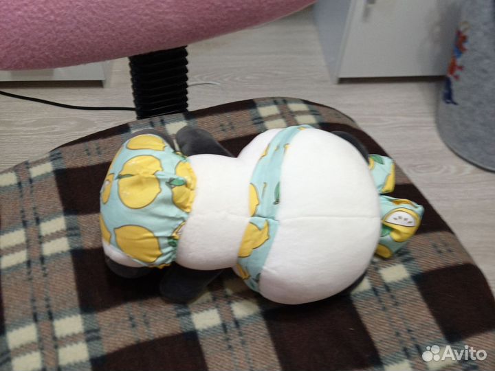 Пандочка в лимонном костюме