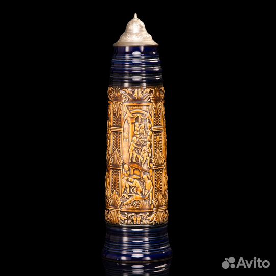 Кружка пивная, высокая, с рельефным изображением