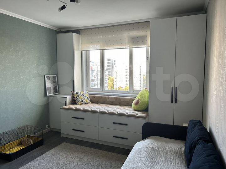 2-к. квартира, 58 м², 17/17 эт.