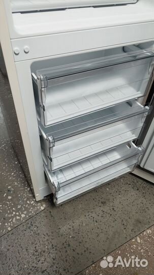 Холодильник новый
