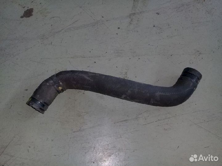 Патрубок охлаждения (радиатора) 1370A023верхний Mi