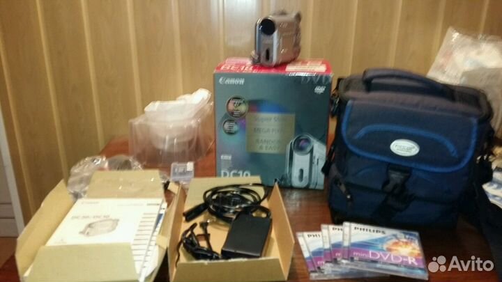 Видеокамера Canon DC-10