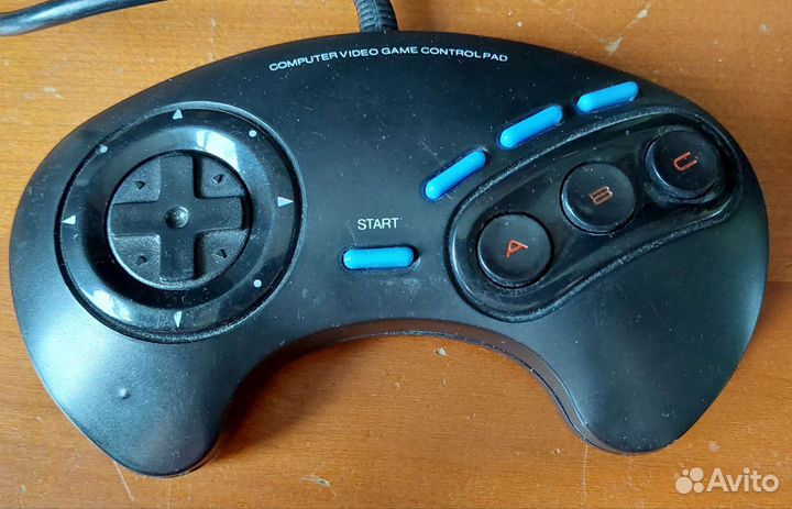 Sega mega drive геймпады