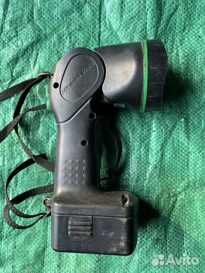 Фонарь аккумуляторный Hitachi UB18D без зу