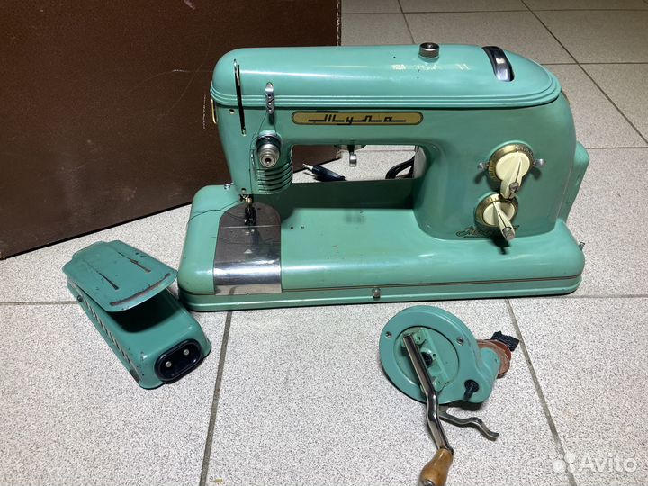 Швейная машинка 