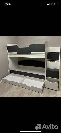 Кровать двухьярусная, массив