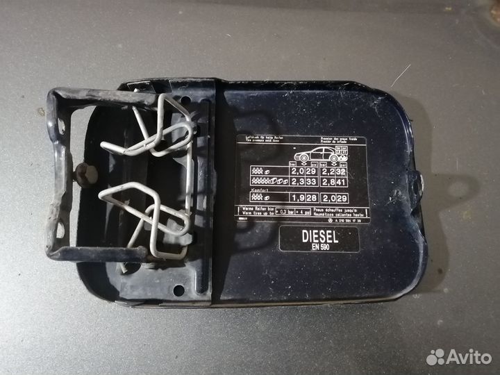 Лючок бензобака Mercedes benz w210