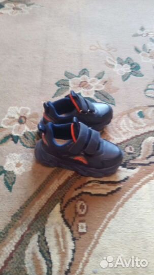 Кроссовки новые