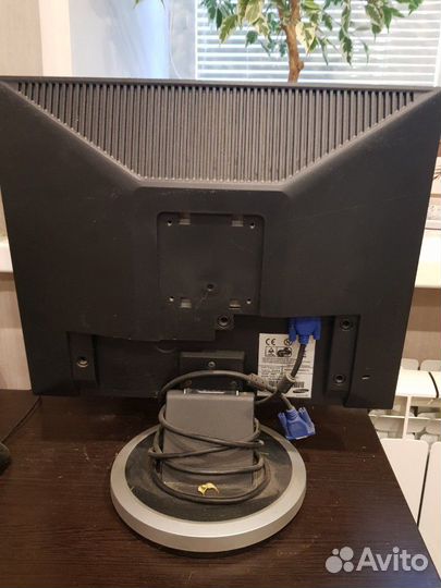 Монитор Samsung
