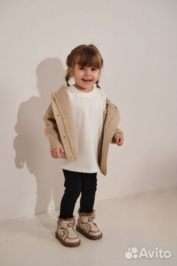 Свитер с капюшоном детский