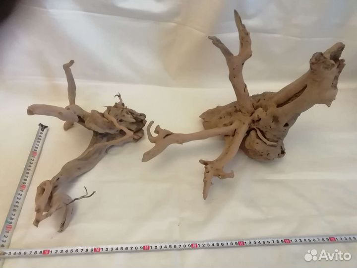 Коряги и камни для аквариума