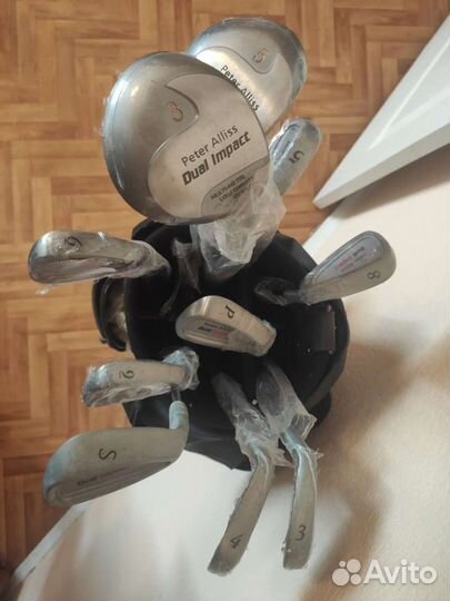 Набор клюшек для гольфа