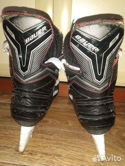 Коньки хоккейные