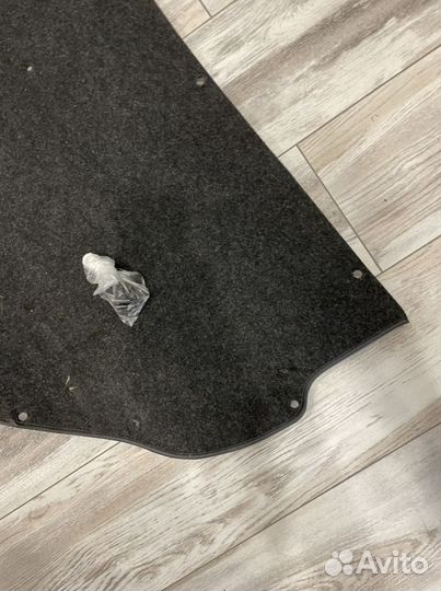 Обшивка крышки багажника toyota cresta jzx100