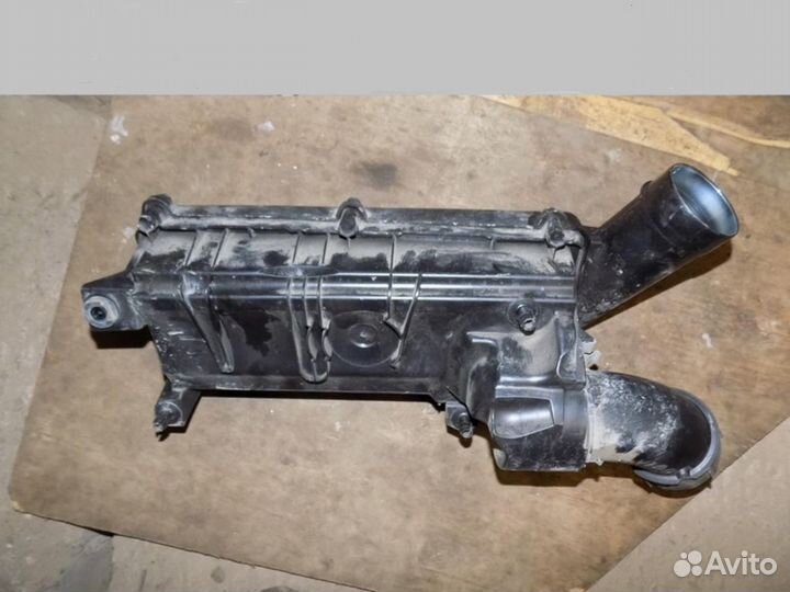 Корпус воздушного фильтра 508 2010