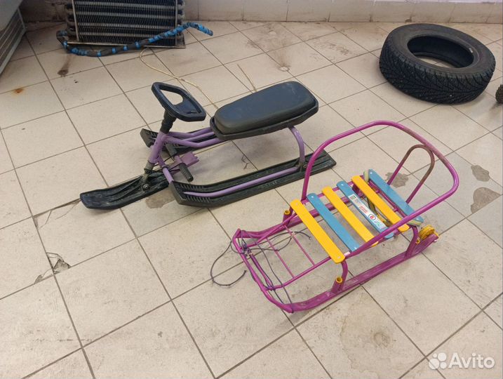 Снегокат и санки