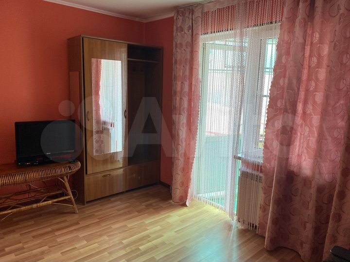 Комната 45 м² в 2-к., 2/3 эт.