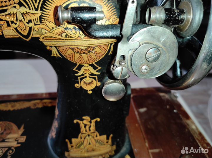 Швейная машина Singer