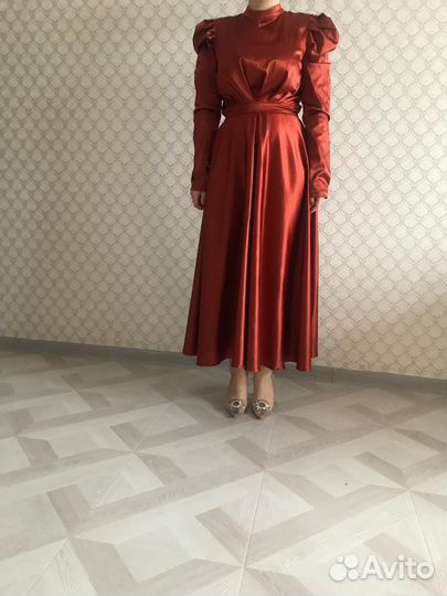 Вечернее платье