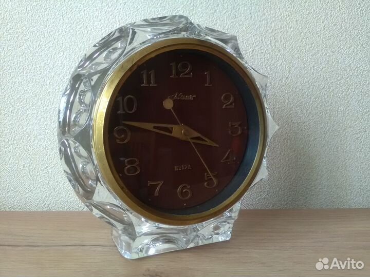 Часы настольные кварцевые, СССР