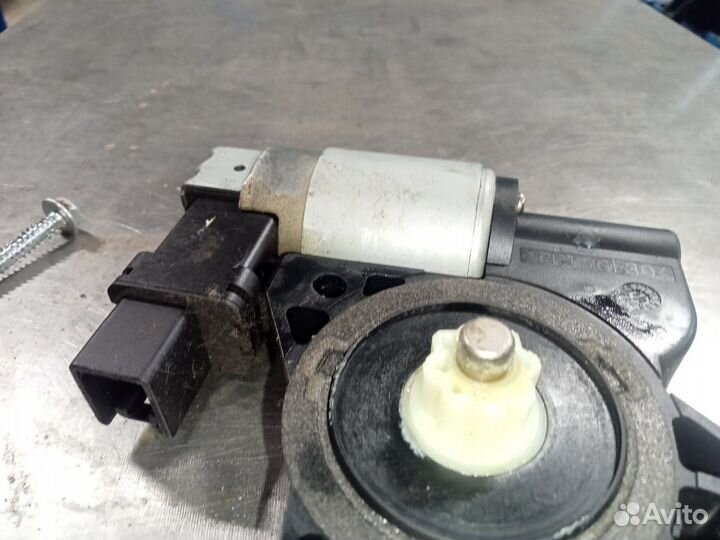 Мотор стеклоподъемника зад. лев. Мазда 3, Б/У