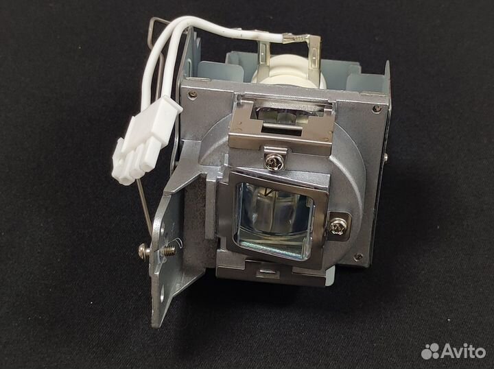 5j. J9v05.001 Лампа для проектора Benq ML7437