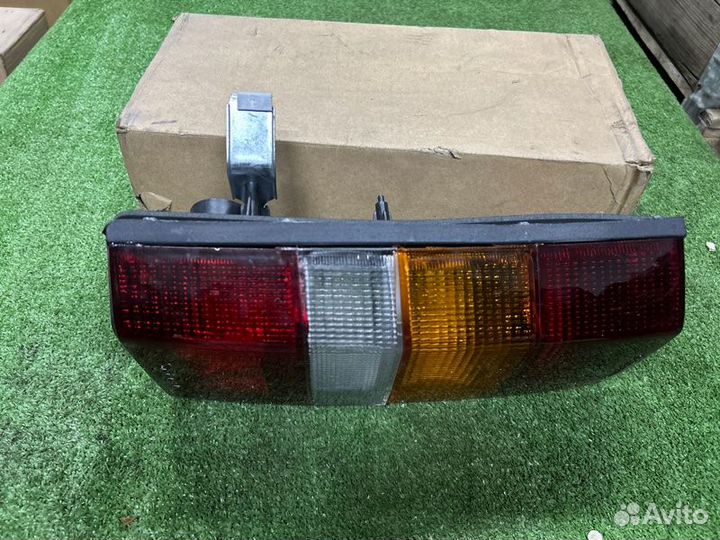 Стоп-сигнал задний правый Toyota Town Ace YR21