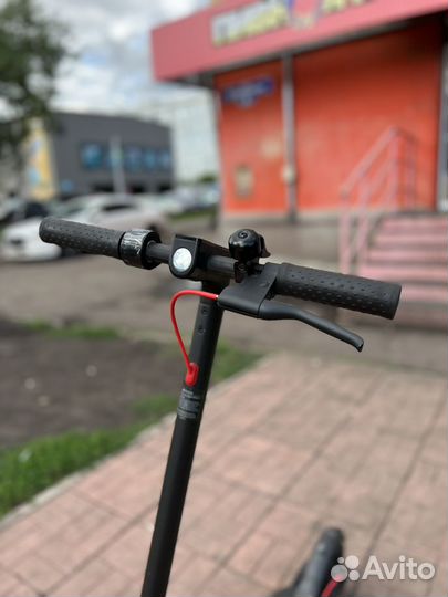 Электросамокат Xiaomi m365 pro