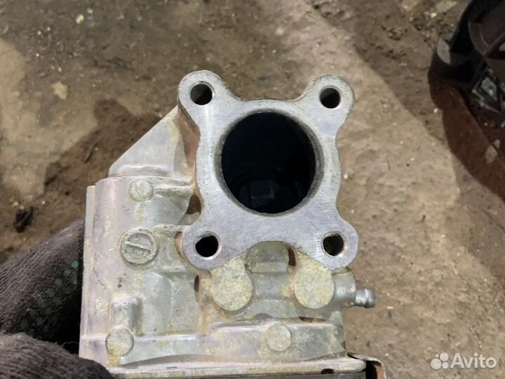 Дроссельная заслонка на Nissan Pathfinder R51