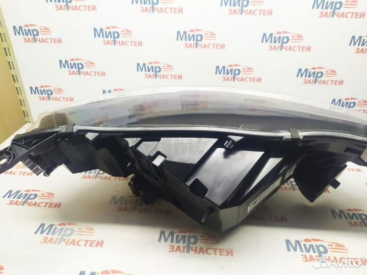 Фара левая Renault Arkana 2019