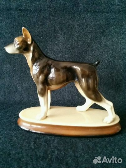 Доберман статуэтка собака