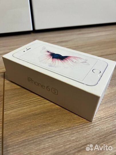 iPhone 6S, 32 ГБ