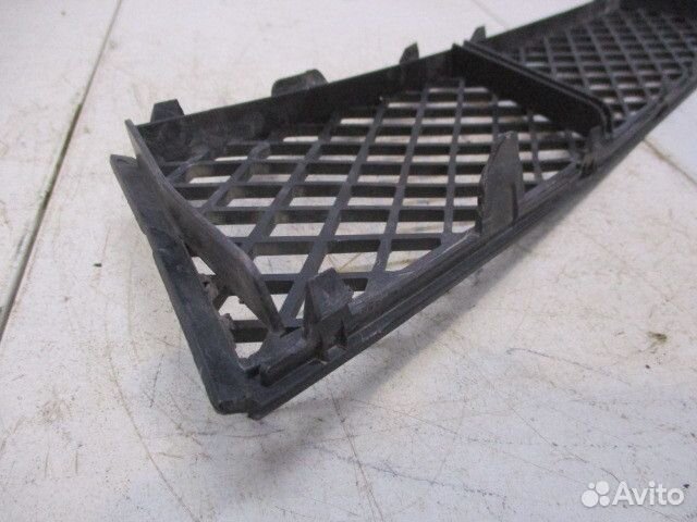 Решетка в бампер центральная BMW 5-Series 6 (F10)